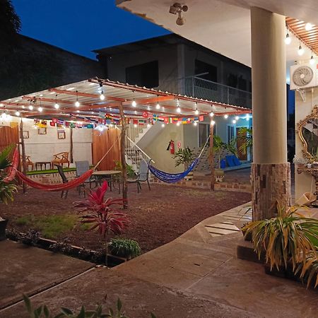 Teresita'S House Suites Con Cocina Privada Puerto Baquerizo Moreno Ngoại thất bức ảnh